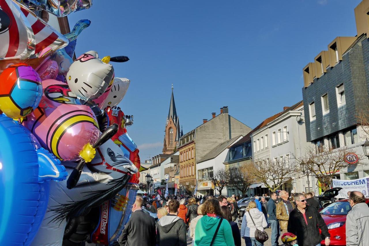 Ferienwohnung Hennen-Nest Sankt Ingbert Exterior foto